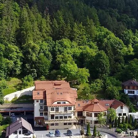 Hotel Kolping Braşov Buitenkant foto